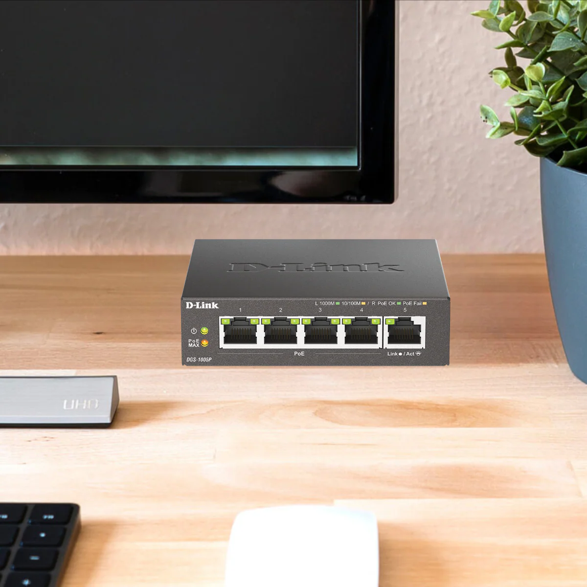 [Certified Refurbished] D-Link 5-Port Gigabit PoE+ Unmanaged Switch | 4 PoE+ Ports (60W Total PoE Budget) | Metal Compact Desktop - (DGS-1005P/RE) - Image 6